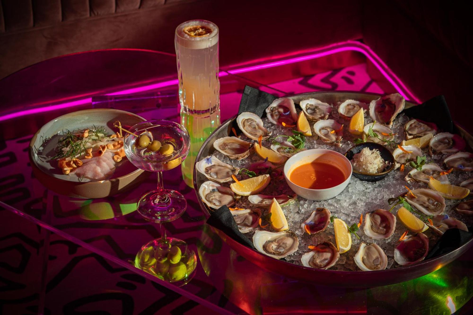 W Montreal Hotel Екстериор снимка