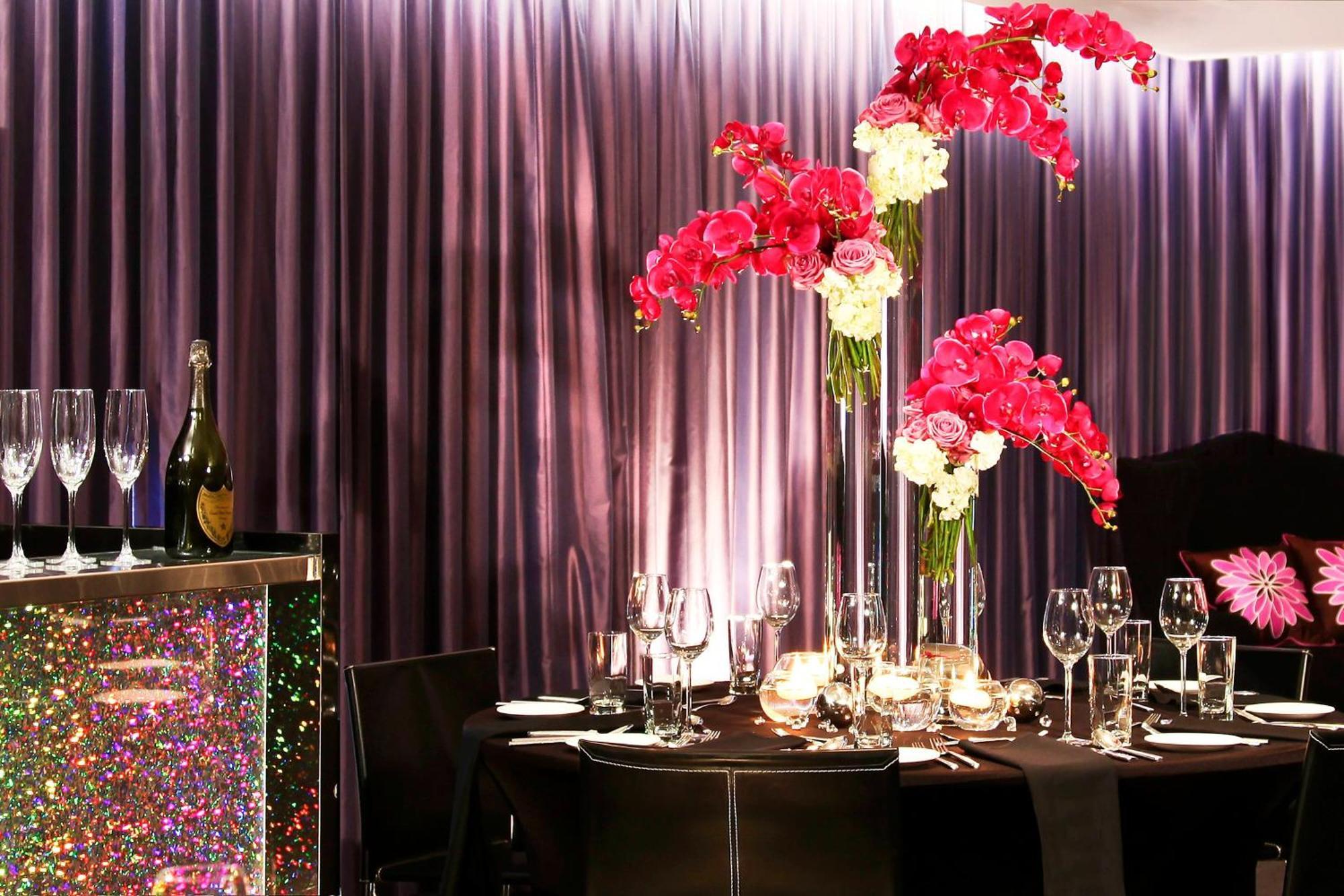 W Montreal Hotel Екстериор снимка