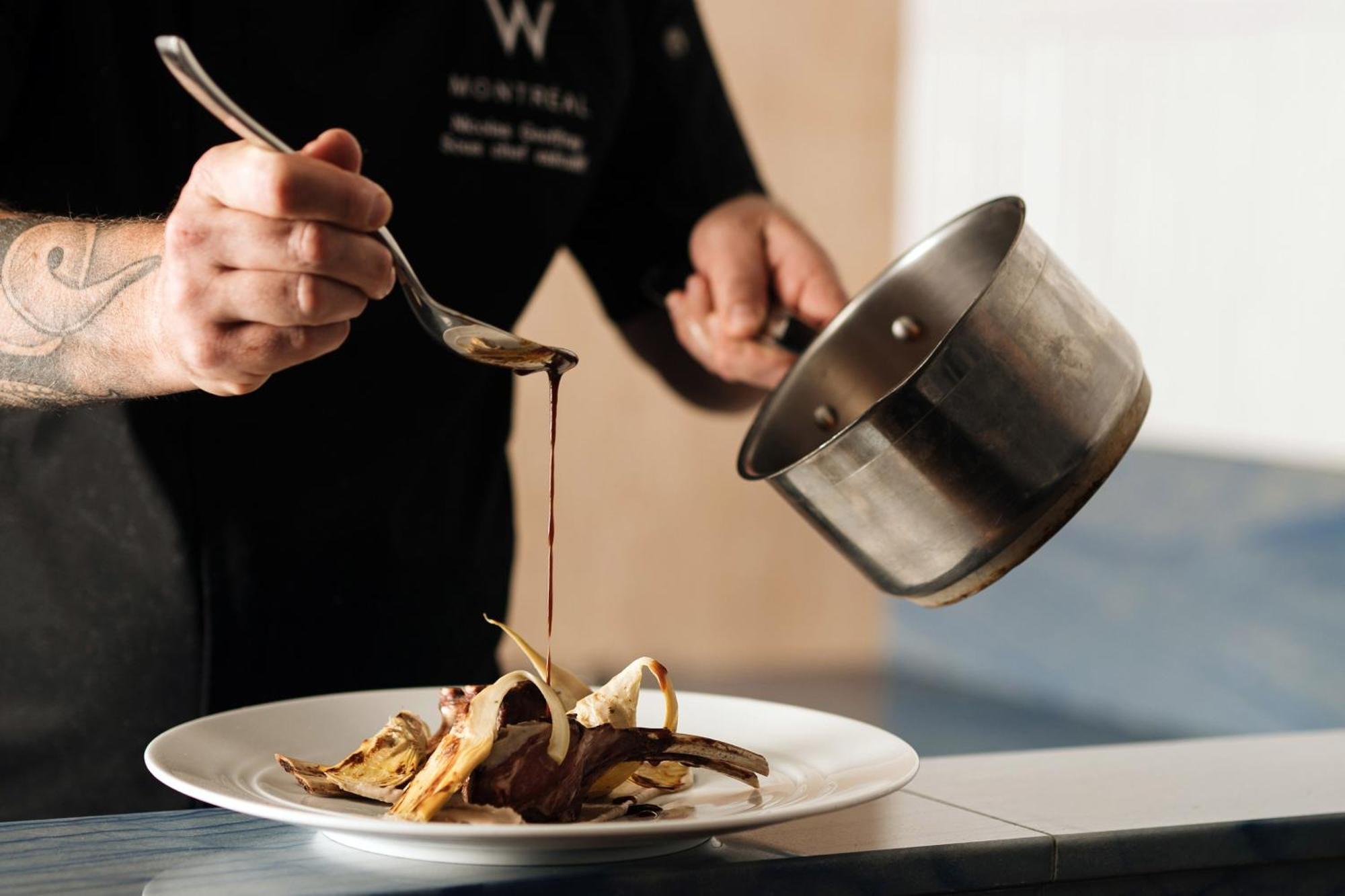 W Montreal Hotel Екстериор снимка
