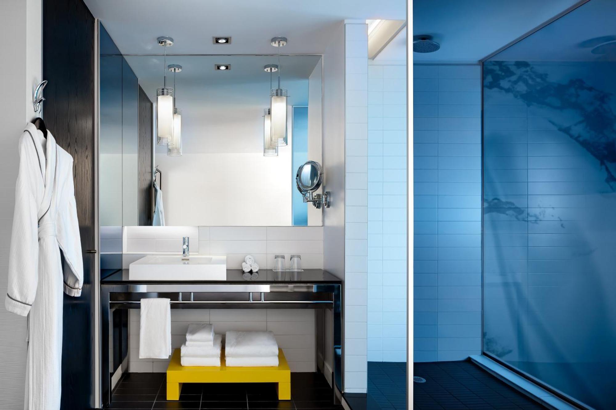 W Montreal Hotel Екстериор снимка